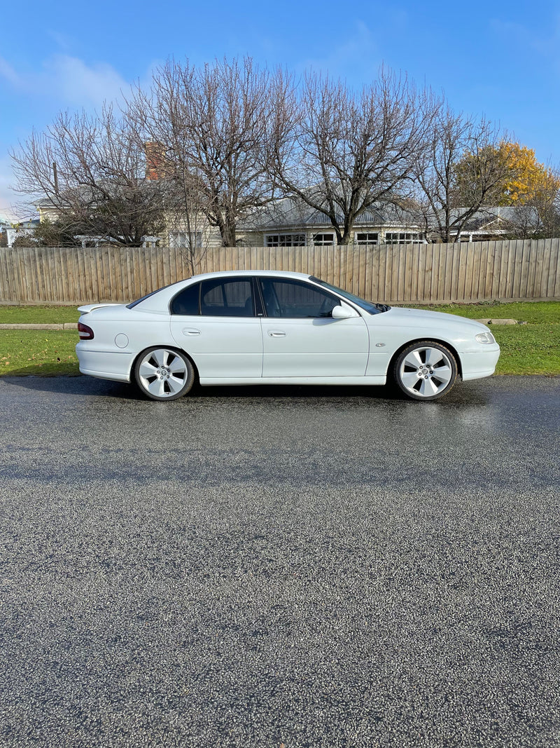 Micka - HOLDEN VT BERLINA GEN III